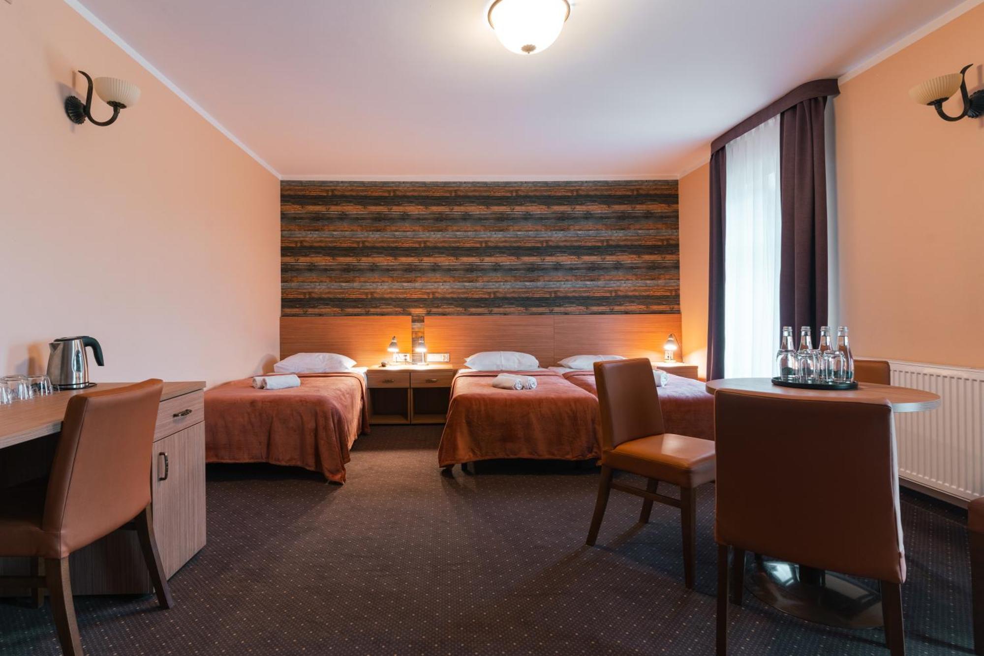 Hotel Pod Figura Ogrodzieniec Quarto foto